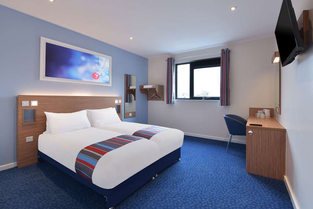 Travelodge Bath Central חדר תמונה